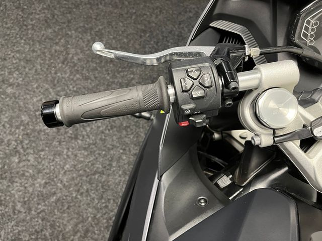 triumph - daytona-660