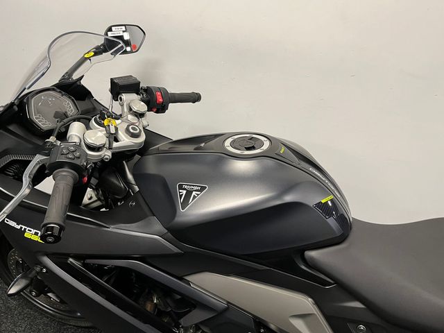 triumph - daytona-660