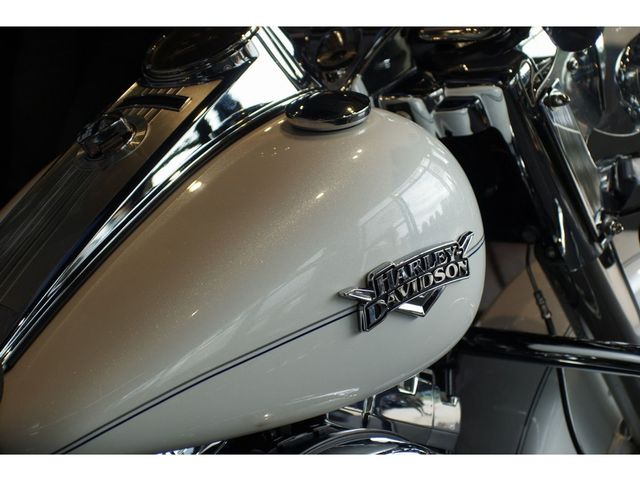 harley-davidson - road-king-classic-flhrci