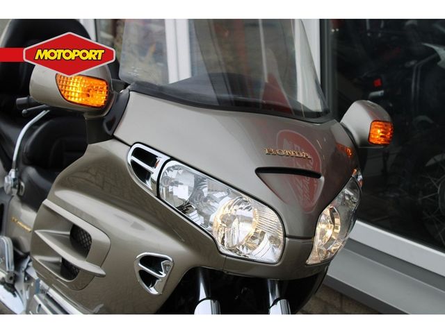 honda - gl-1800-goldwing