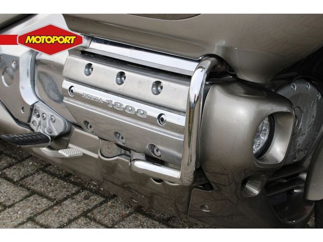 honda - gl-1800-goldwing