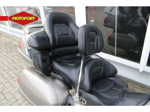 honda - gl-1800-goldwing