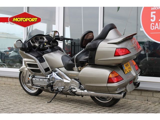 honda - gl-1800-goldwing