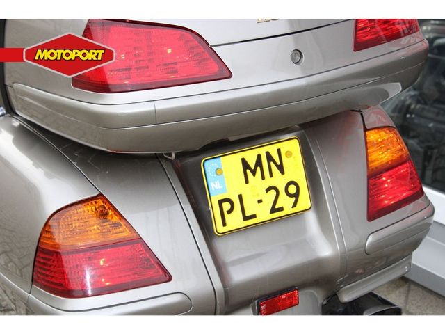 honda - gl-1800-goldwing