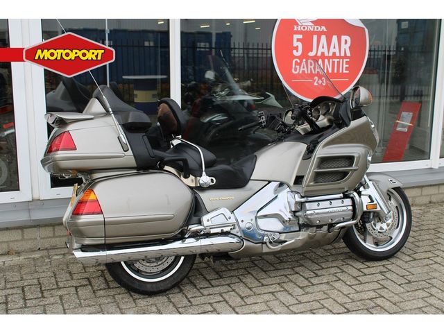 honda - gl-1800-goldwing