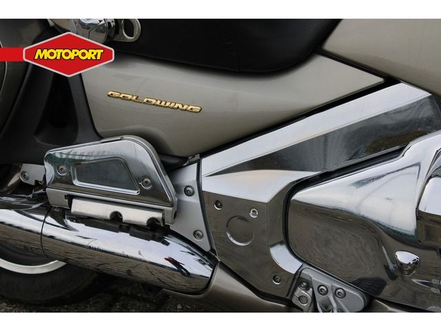 honda - gl-1800-goldwing
