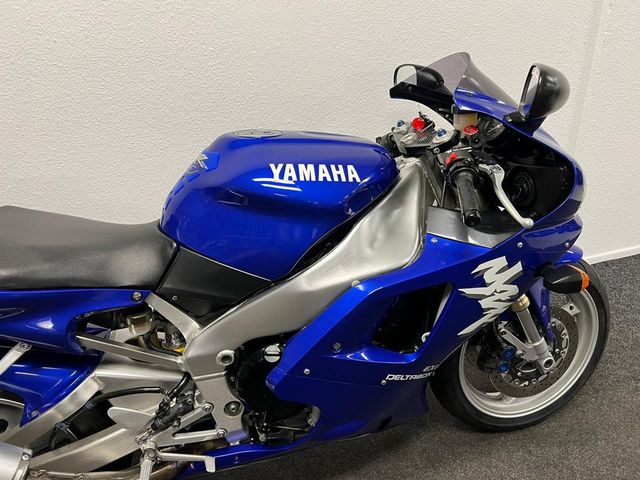 yamaha - yzf-r1