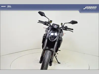 DUCATI MONSTER V2 – foto 3