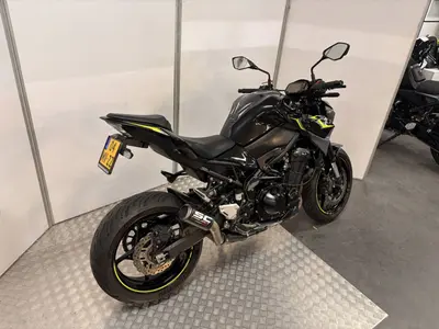 KAWASAKI Z900 – foto 3