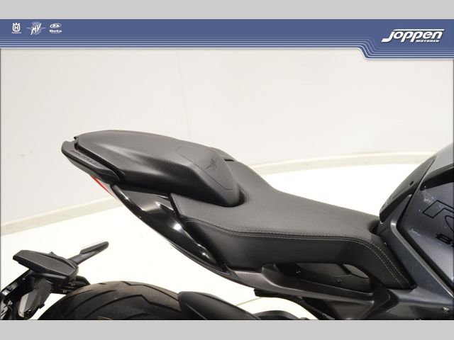 mv-agusta - brutale-800