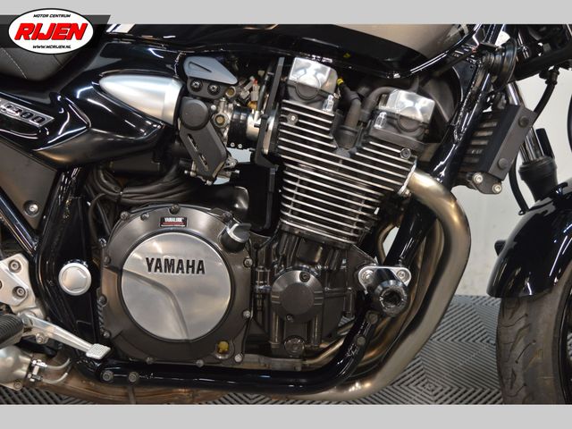 yamaha - xjr-1300