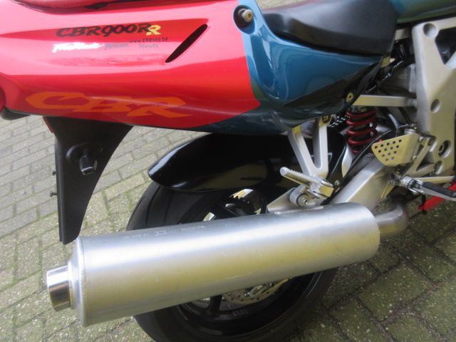 honda - cbr-900-rr-fireblade