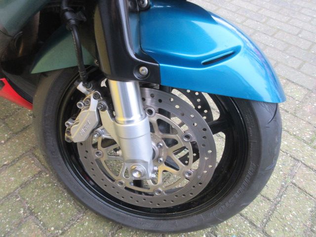 honda - cbr-900-rr-fireblade