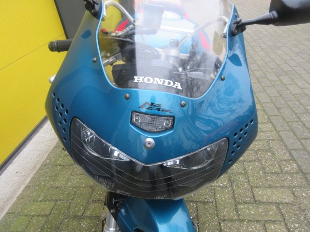 honda - cbr-900-rr-fireblade