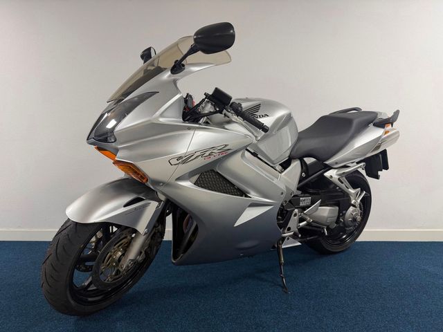 honda - vfr-800-fi-vtec
