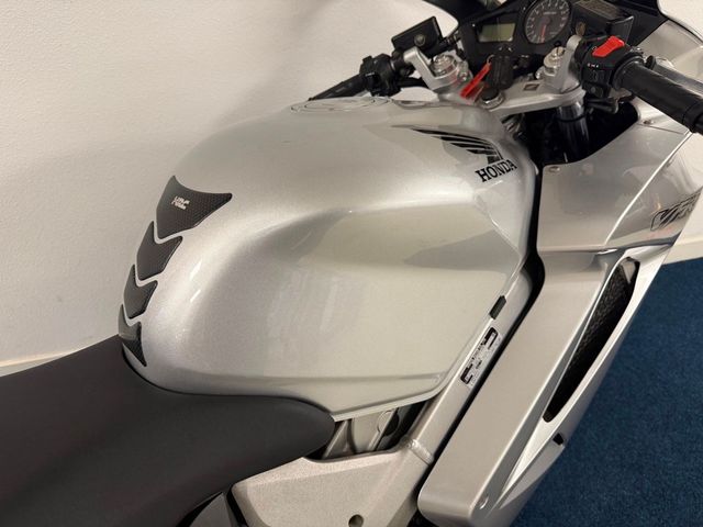 honda - vfr-800-fi-vtec