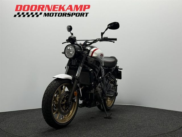 yamaha - xsr-700-xtribute