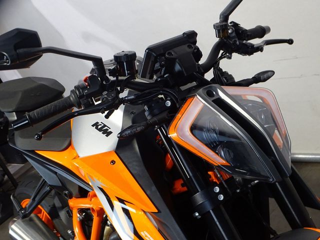 ktm - 1290-super-duke-r