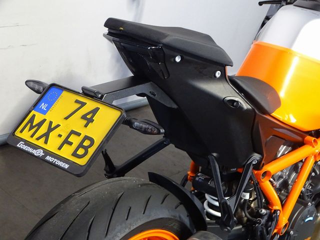 ktm - 1290-super-duke-r