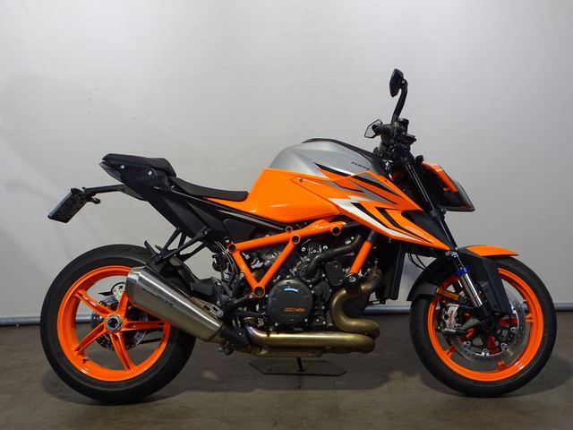 ktm - 1290-super-duke-r