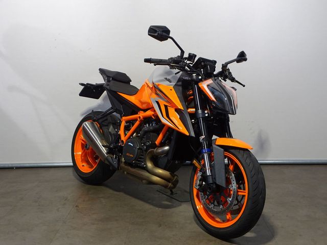 ktm - 1290-super-duke-r