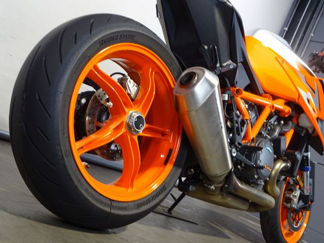 ktm - 1290-super-duke-r