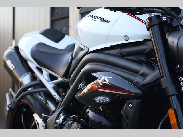 triumph - speed-triple-rs