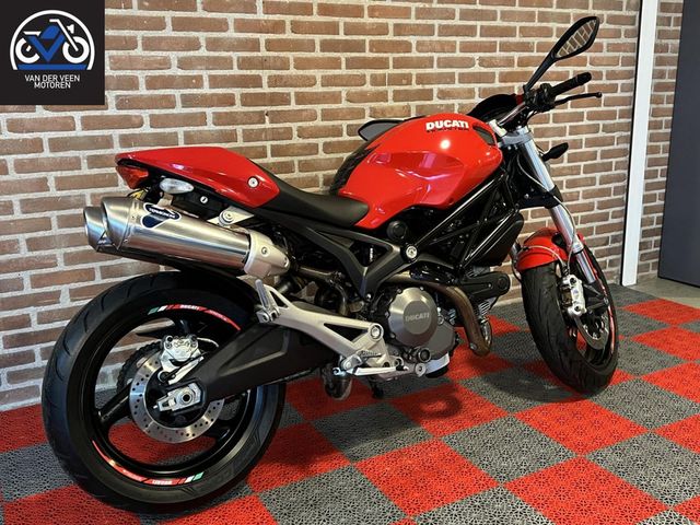 ducati - monster-696