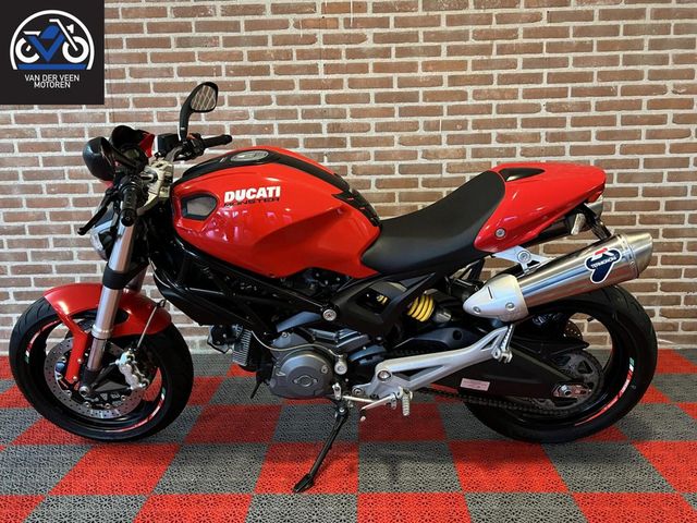 ducati - monster-696