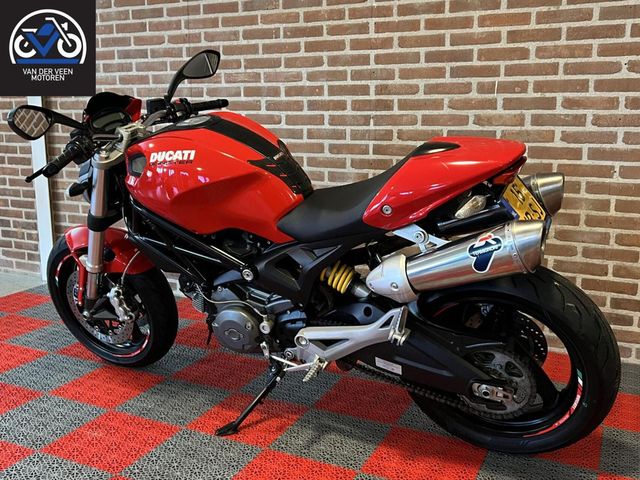 ducati - monster-696