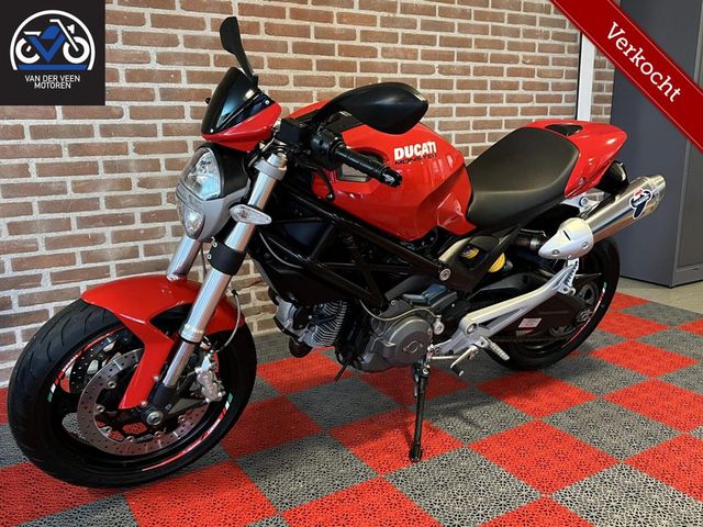 ducati - monster-696