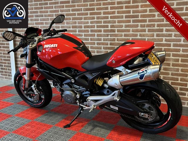 ducati - monster-696