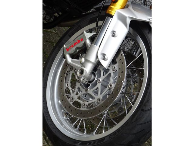 triumph - thruxton-1200-r