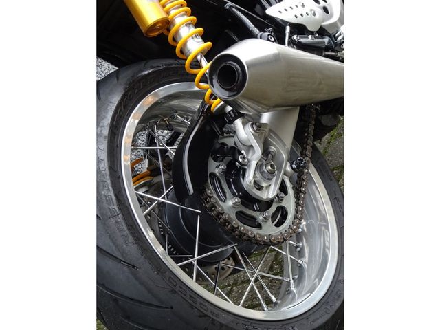 triumph - thruxton-1200-r