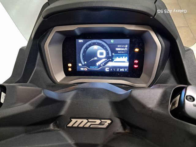 piaggio - mp3-530-hpe-advance-exlusive