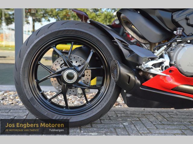 ducati - panigale-v2