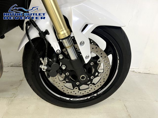 suzuki - gsr-750