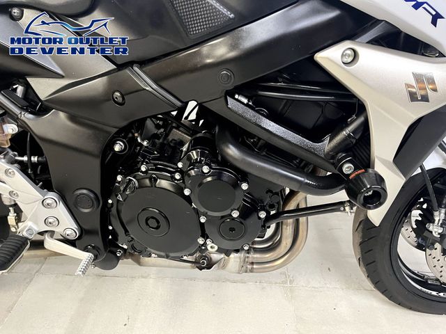suzuki - gsr-750