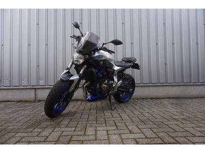 YAMAHA MT 07 – foto 2