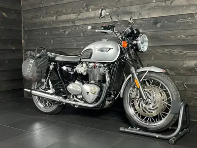 TRIUMPH BONNEVILLE  T 120 – foto 2