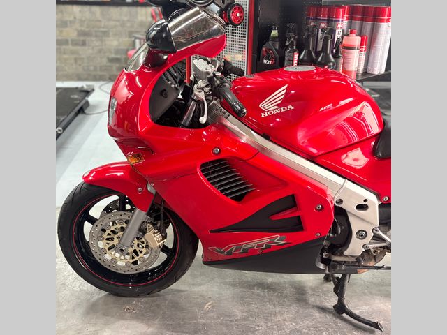 honda - vfr-750-f