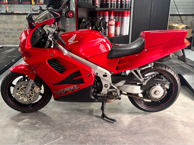 honda - vfr-750-f