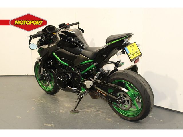 kawasaki - z900