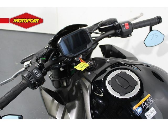 kawasaki - z900