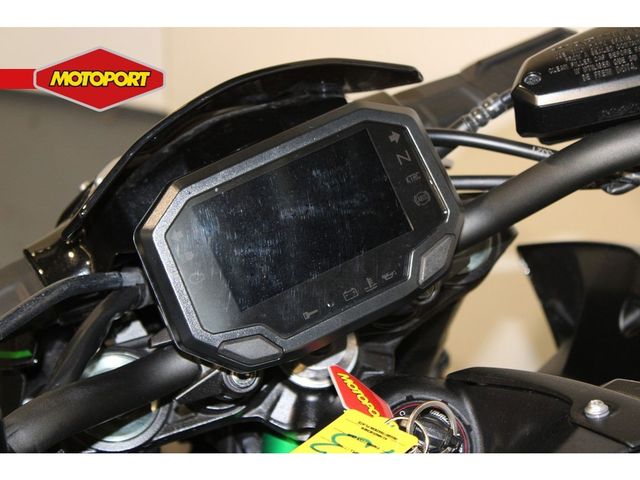 kawasaki - z900