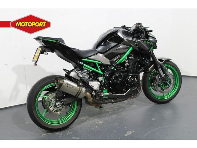 kawasaki - z900