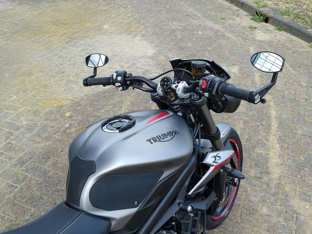 triumph - street-triple-rs