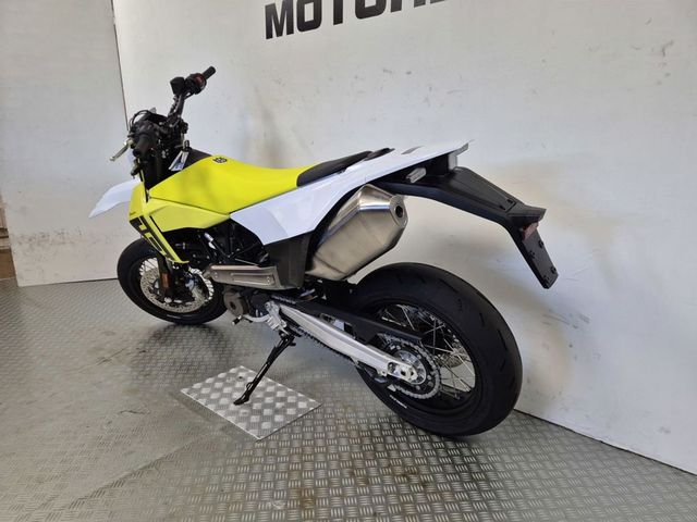 husqvarna - 701-supermoto