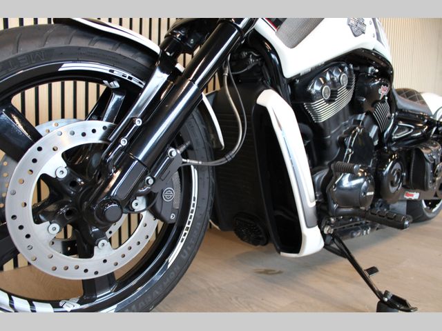 harley-davidson - v-rod-muscle-vrscf