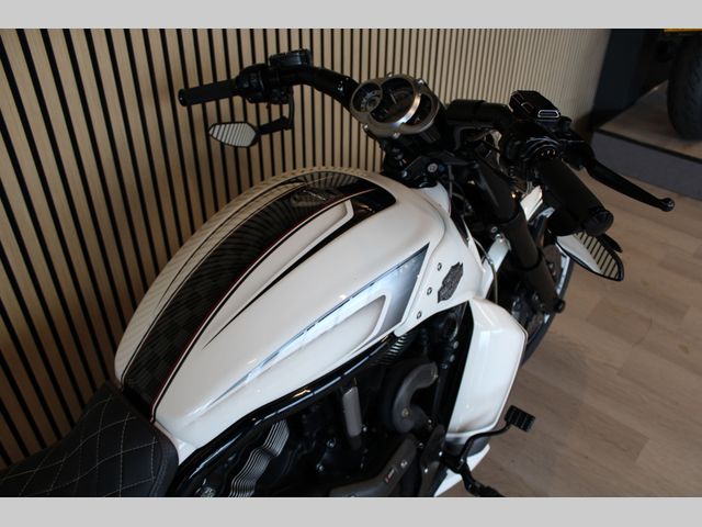 harley-davidson - v-rod-muscle-vrscf